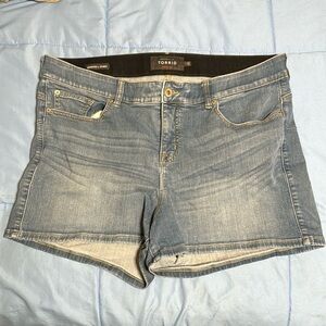 Torrid bombshell shorts